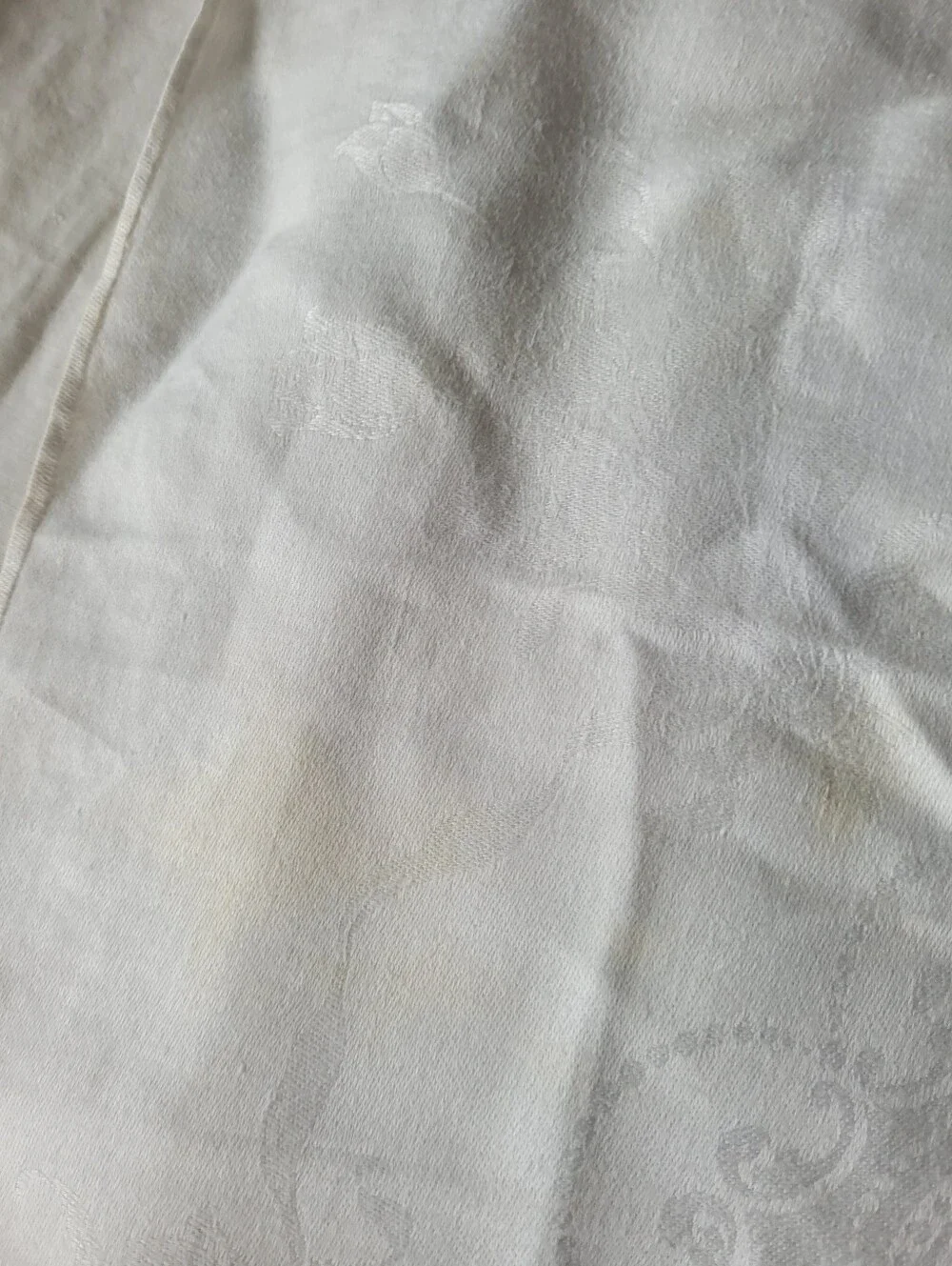 Source Unknown soft linen
